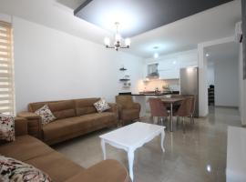 Foto do Hotel: ARMONI DELUXE RESIDENCE, Apartment by the Sea