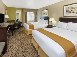 Holiday Inn Express & Suites Chicago-Libertyville by IHG