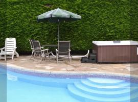 Hotel Foto: North Norfolk Villa with Swimming Pool & Hot Tub