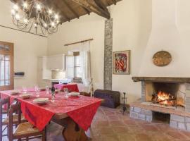 Foto do Hotel: Two-Bedroom Apartment in Fivizzano (MS)