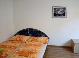 Fotos de Hotel: Orange apartments Nejedlého