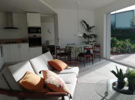 รูปภาพของโรงแรม: Esprit Cottage "4 étoiles" sables d'Or les pins