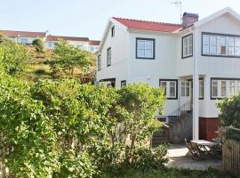 Hotel Photo: 5 person holiday home in DYR N