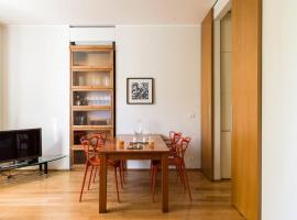 รูปภาพของโรงแรม: luxury apartment in the centre of milan 3 bedrooms