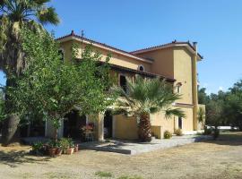 Hotel fotoğraf: Friends / Family Relaxing country house, Chalkida