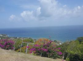 Fotos de Hotel: Home away from home . Beautiful occean view private beach