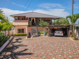 A picture of the hotel: Résidence An&Sy - Loft à Surinam