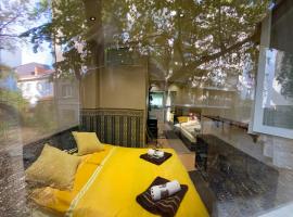 รูปภาพของโรงแรม: KCT Downtown Apartment