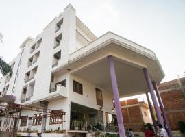 Hotel Photo: Capital O 62346 Hotel Bindu