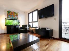 A picture of the hotel: cosy 4 bedroom apartment in the central zone of london warm house