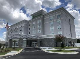 Holiday Inn & Suites - Fayetteville W-Fort Bragg Area by IHG, ξενοδοχείο σε Fayetteville