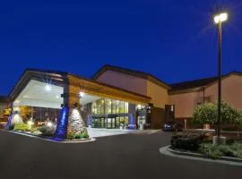 Holiday Inn Express Detroit-Warren/General Motors Technology Center by IHG