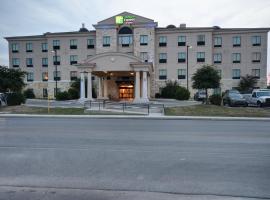 รูปภาพของโรงแรม: Holiday Inn Express & Suites Del Rio, an IHG Hotel