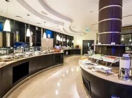 Holiday Inn Express Dubai Airport, an IHG Hotel, hotel sa Dubai