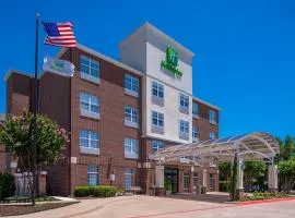 Holiday Inn and Suites Addison, an IHG Hotel, hotel in Addison