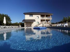 A picture of the hotel: A Quinta de Lapido