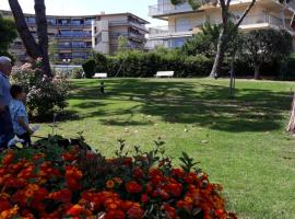 صور الفندق: Studio à 50 m du port de st Laurent du Var