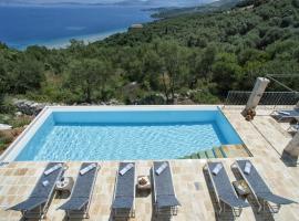 Hotel Photo: Alimos Villa Sleeps 8 Pool Air Con WiFi