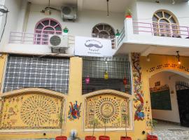 Moustache Khajuraho, hotel in Khajurāho