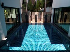 Gambaran Hotel: Phuket Town Pool Villa