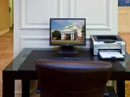 Holiday Inn Express Indianapolis Airport by IHG