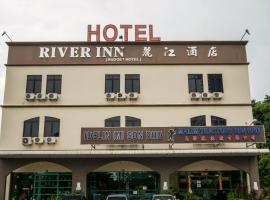 酒店照片: OYO 301 River Inn Hotel