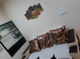 Gambaran Hotel: couple friendly independent flat