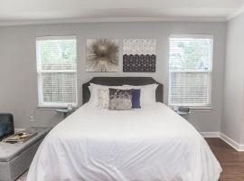 Hotel Photo: Updated Studio Apartment in the Heart of Nashville!