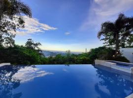 होटल की एक तस्वीर: Mi Terazza Resort with Infinity Pool