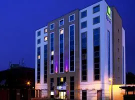 Holiday Inn Express London - Watford Junction, an IHG Hotel, hotel in Watford