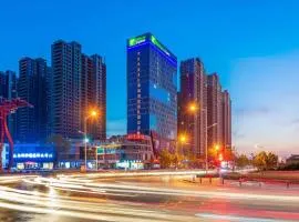 Holiday Inn Express Linyi Riverside, an IHG Hotel, hotel em Linyi