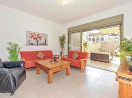 A picture of the hotel: Family-Friendly Apartment in Zichron Yaakov