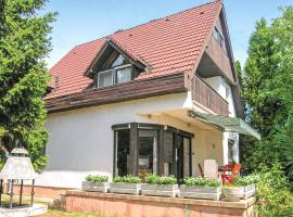 Hình ảnh khách sạn: Holiday home Úttörö Utca-Zánka