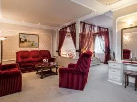 Hotel Bíbic és Tüskevár Étterem és Horgásztó