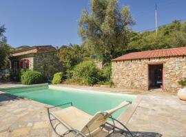 Fotos de Hotel: Nice home in Lama w/ WiFi, 3 Bedrooms and Outdoor swimming pool
