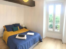 Hotel Photo: Relais de Courlande, appartement proche Versailles