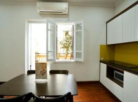 Foto do Hotel: AN Apartmetn WEST LAKE - 2BR, 2WC with PRIVATE Garden, LAKE VIEW Terrace