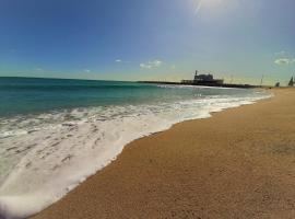 Hotel fotografie: Playa, Mar Bella,Passeig de Garcia Fària,
