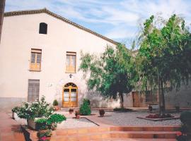 Fotos de Hotel: Masia Can Cardús