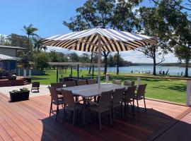 Laguna lodge Group Accommodation, hotel in Sussex inlet