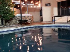 Hotel Photo: Huge Gated Home w/ Bar & Pool Table@Chapultepec