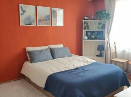 מלון צילום: Comfy & Peaceful Double Room & Private Bathroom