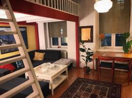 Gambaran Hotel: Warm ,positive ,cozy apartment in center of Vienna