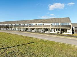4 person holiday home in Fanø-By Traum, hotel in Fanø