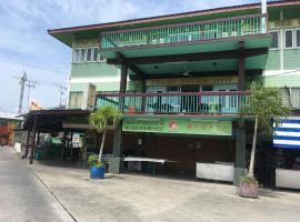 Sea Lion Pulau Ketam Inn, hotel in Bagan Teochew