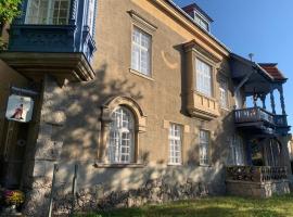 Villa Pazelt Top1, hotel v destinaci Bad Vöslau