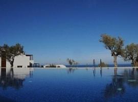 Hotel kuvat: Penthouse With Breathtaking Panoramic Views of Mediterranean Sea & Mountains