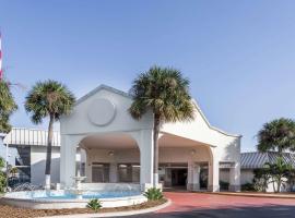 Hotel Photo: Days Inn by Wyndham St. Petersburg / Tampa Bay Area