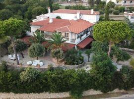 St Lucia Castle, ξενοδοχείο σε Banjol