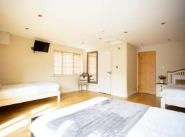 Hillcroft Accommodation, hotel v destinaci Redhill